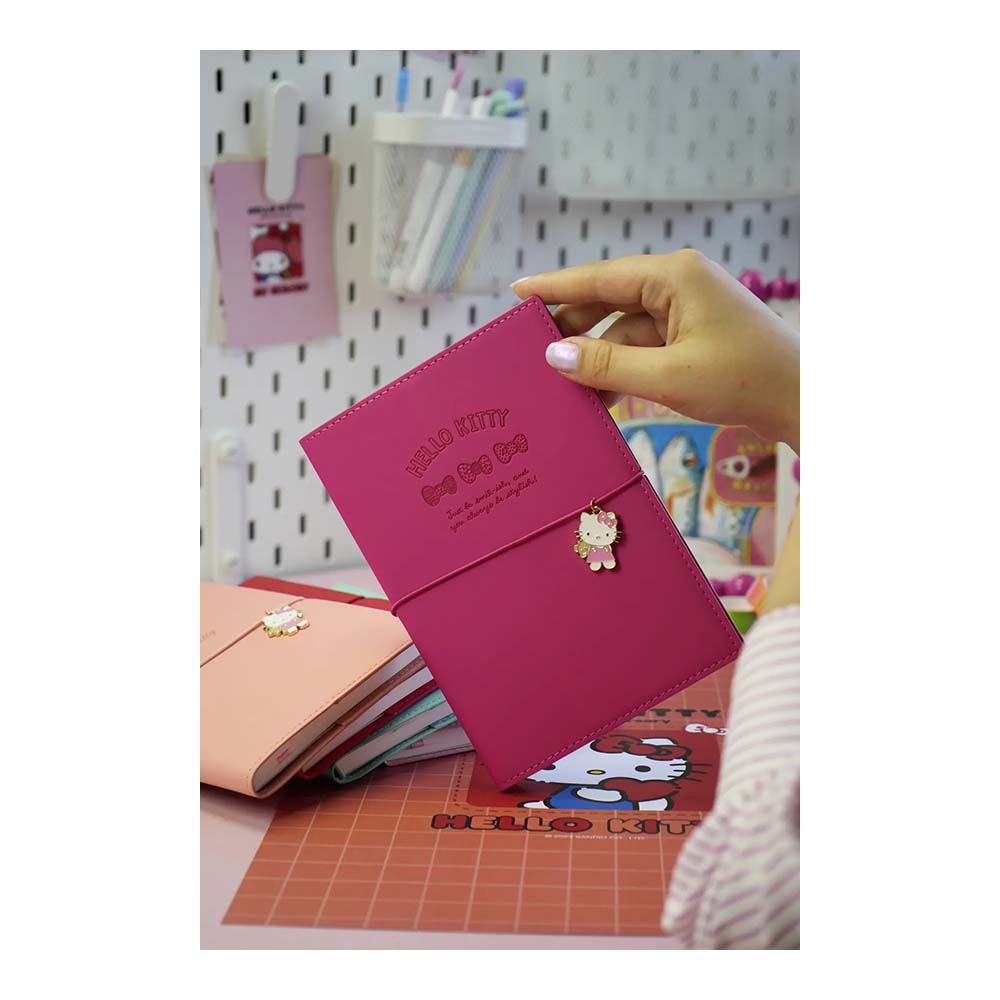 VJ 2115 HELLO KİTTY GEÇMELİ VEGAN KPK GÜNLÜK 13X18 192YP